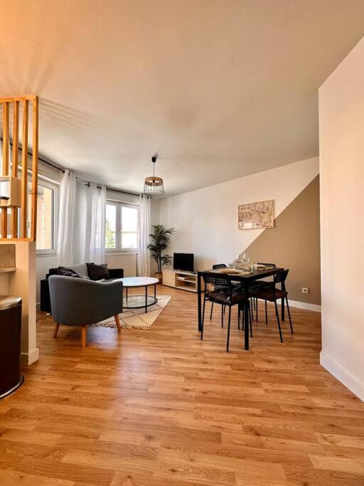 Villeurbanne • T2 Fraternite • Hostisy Exterior photo